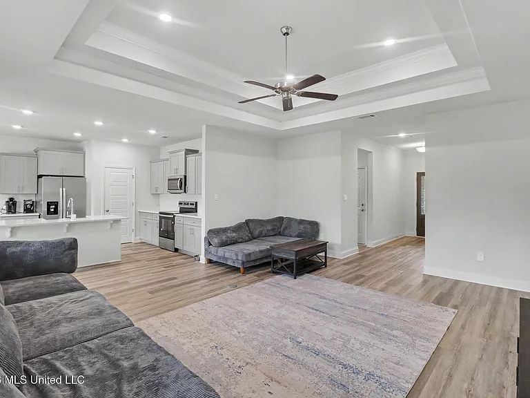 4981 Fern Dr — Photo 6