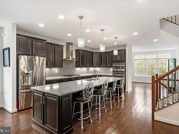 8634 Springvale Dr, Lutherville Timonium, MD 21093