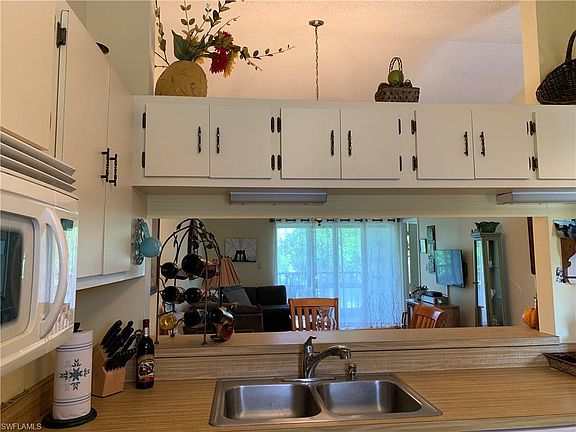 5th image of 9300 Lake Park Dr APT 204