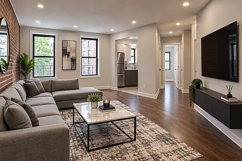 1721 Hunt Ave #2 Photo 1