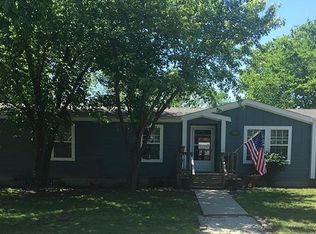 324 S 2nd St, Iola, KS 66749