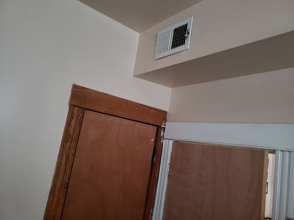 3rd image of 1119 N Lawndale Ave