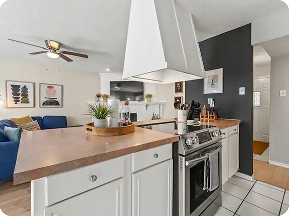 3rd image of 7408 Chelmsford Pl
