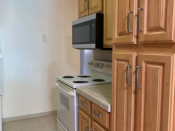 4th image of 247 N Capitol Ave Unit 241