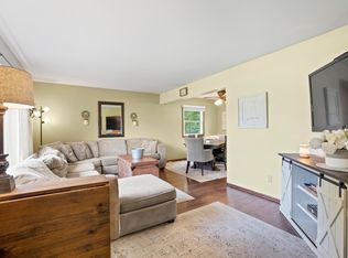 N81W18428 Freedom Ct, Menomonee Falls, WI
