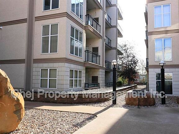 3rd image of 4835 104a St NW #403