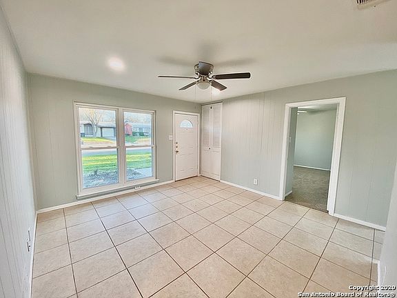 3rd image of 821 Aero Ave
