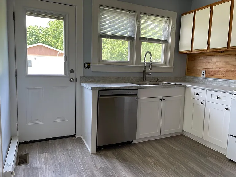 105 Holly Tree Cir — Photo 7