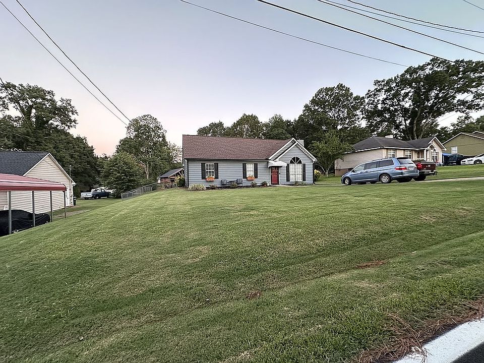 1st image of 945 N Goodrich Ave