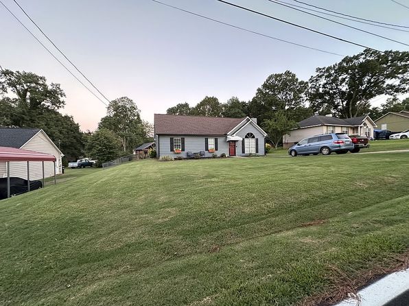 945 N Goodrich Ave