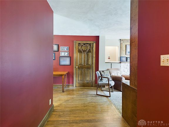 3rd image of 621 Wayne Ave