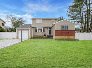 2216 Sherman Ave, Merrick, NY 11566