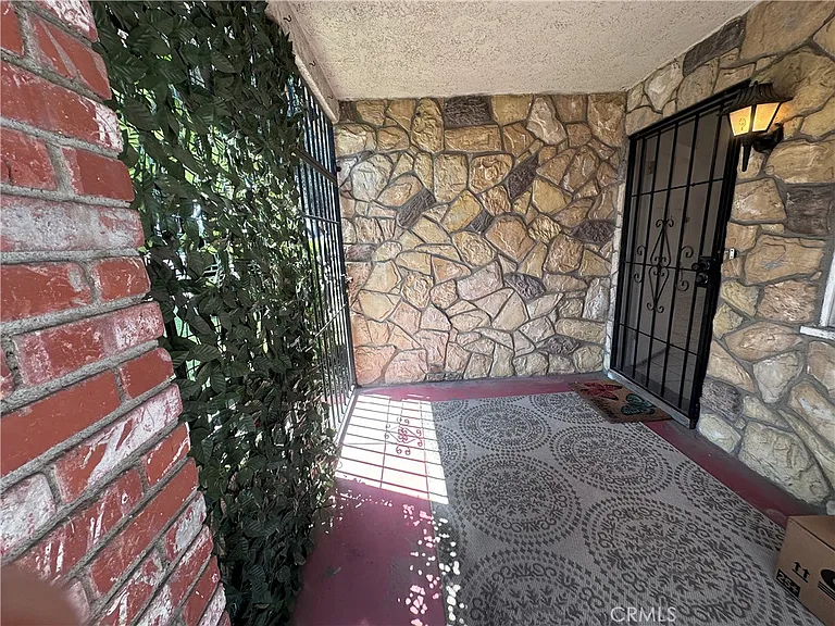 3615 Caspian Ave — Photo 4