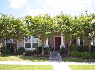 1112 Cotton Exchange Dr, Aubrey, TX 76227