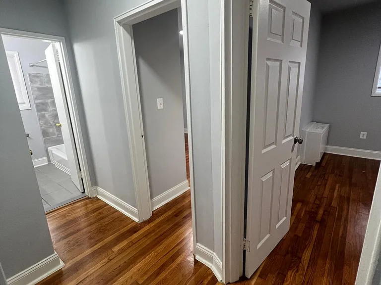 Tudor Place Apartments — Photo 11