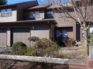 202 Woods Brooke Ct, Ossining, NY 10562