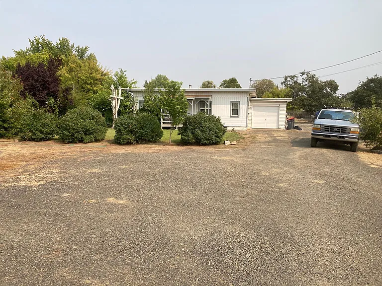 Table Rock Rd — Photo 1