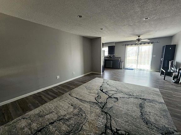 4th image of 2833 Coal Mine Rd