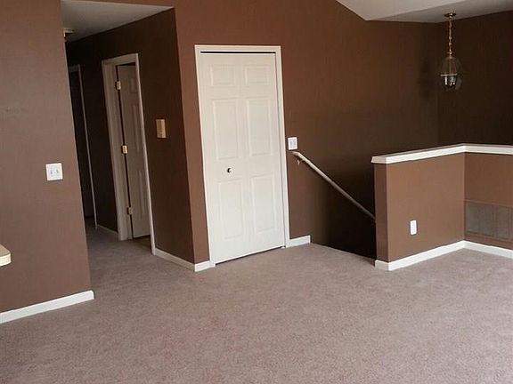 3rd image of 51637 Hale Ln