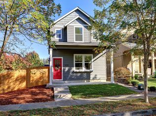 36789 Goldenrain St, Sandy, OR 97055