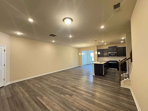 4th image of 3023 Newfields Pl