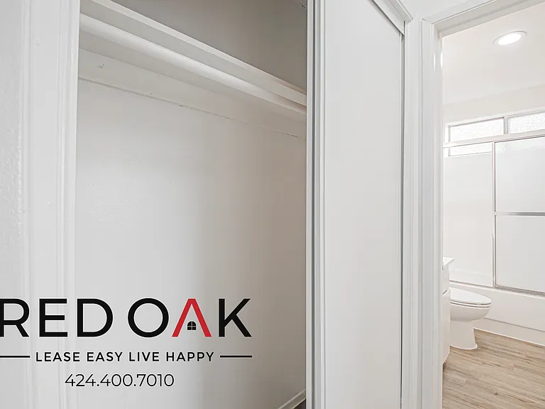 915 N Wilton Pl #213 — Photo 13