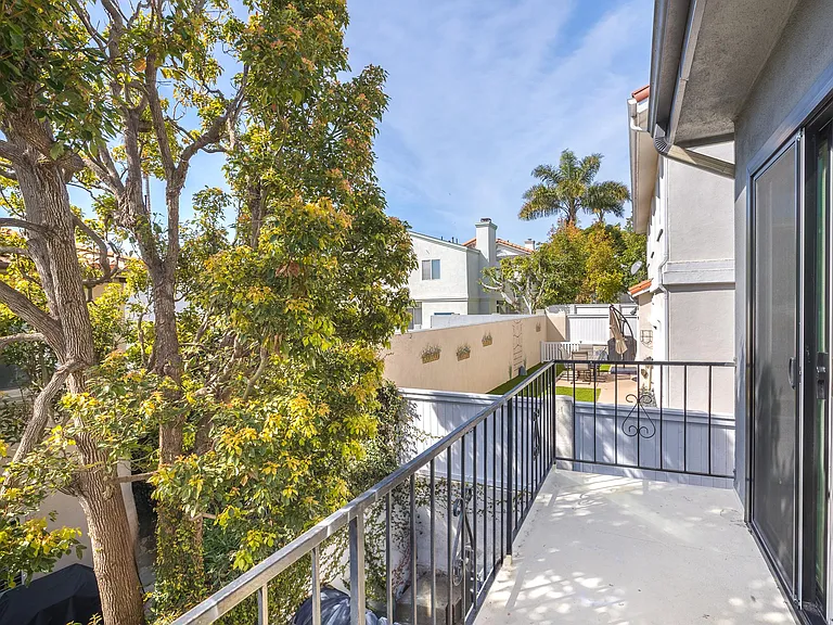 1714 Clark Ln #C — Photo 7