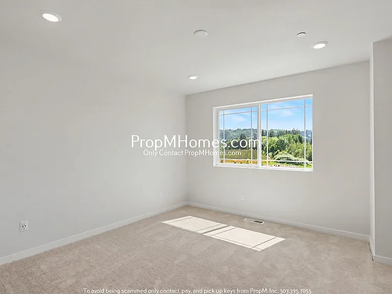 7527 NW Eleanor Ave — Photo 9
