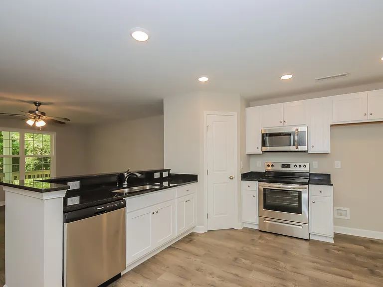 200 Ashbrook Rd — Photo 7