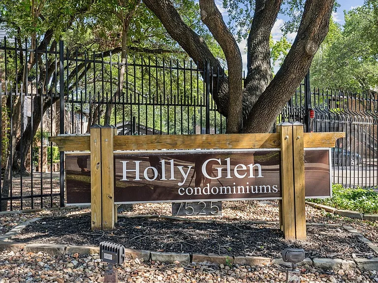 7525 Holly Hill Dr #58 — Photo 17