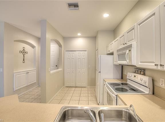 5th image of 4223 Liron Ave APT 204