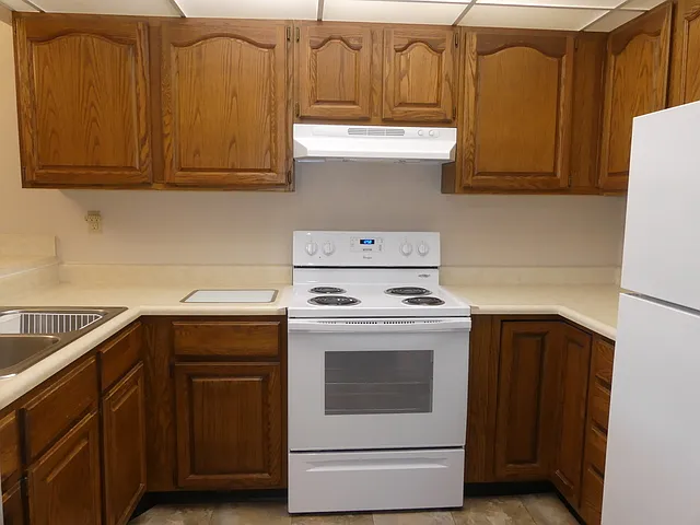2350 1st Street A Dr APT 5 photo 1