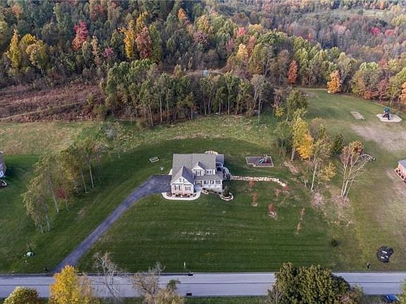 2nd image of 1166 Lauralynn Dr