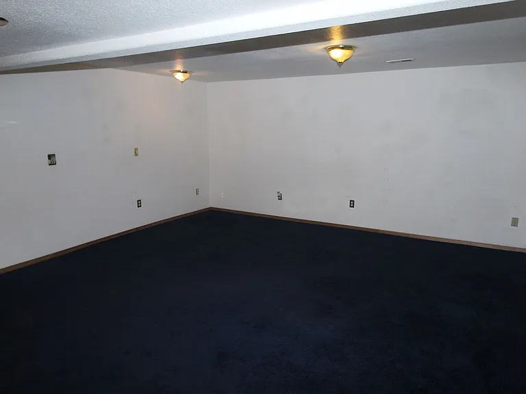 6903 N Cincinnati St — Photo 17