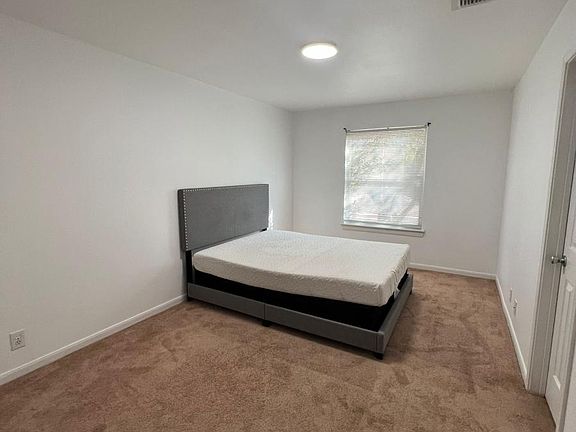5th image of 4107 Saint Charles #4107