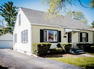 1311 Circle Dr NW, Kankakee, IL 60901