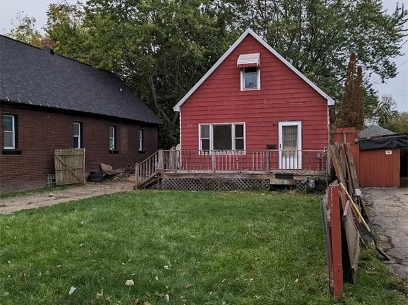 29 Warsaw St, Lackawanna, NY 14218