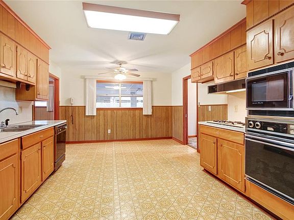5th image of 2819 Hyman Pl