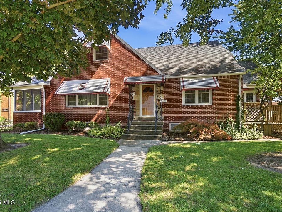 1st image of 401 Clough St