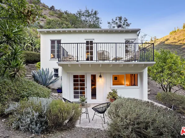 1205 N Beverly Glen Blvd, Los Angeles, CA 90077