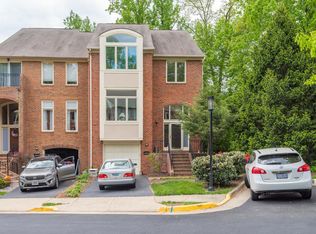 11555 Hemingway Dr, Reston, VA 20194