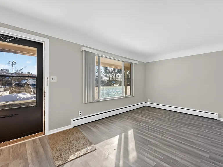 23 W Burdick St #4 — Photo 3