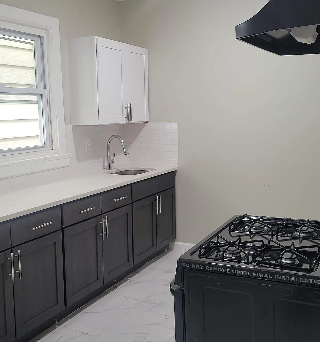 3 bed, $2,300 — Photo 2