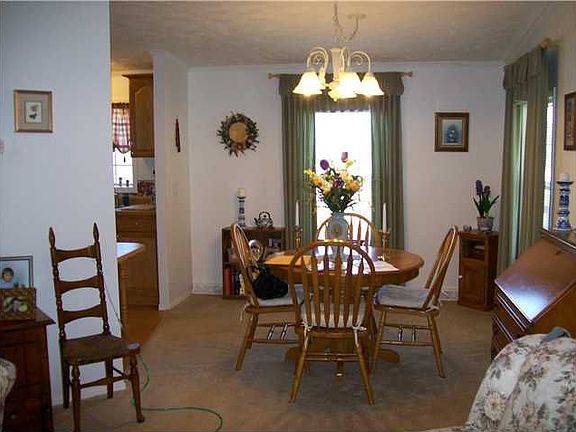 4th image of 5556 Canton Dr