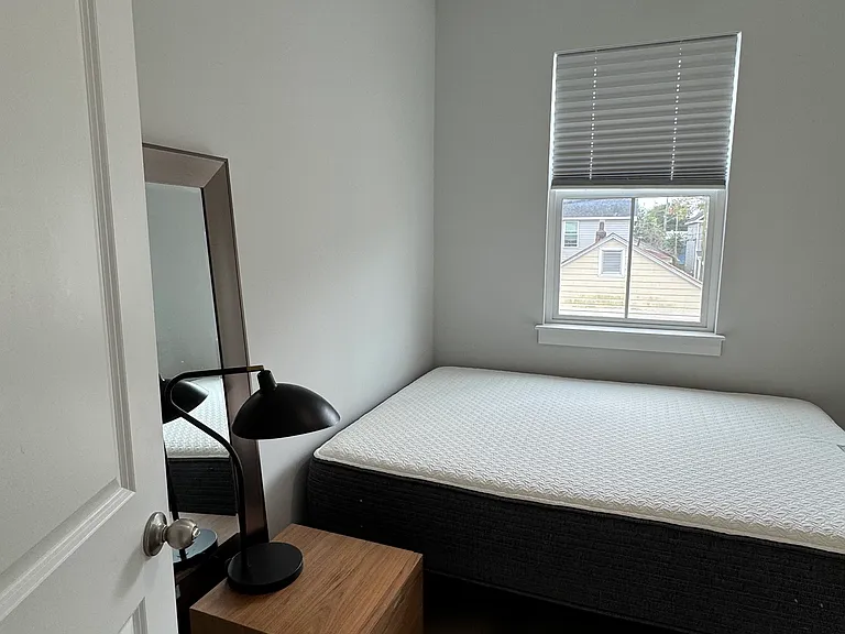 2044 Arbutus Ave — Photo 8