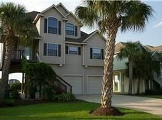 13606 Windlass Cir, Galveston, TX 77554