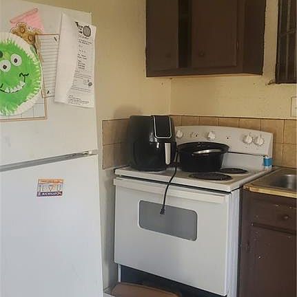 5th image of 932 Jones Ave