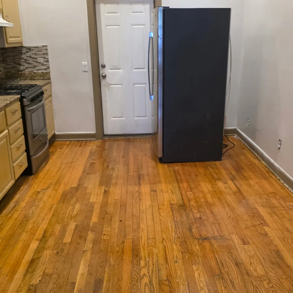 2 bed, 1.5 bath, 1600 sqft, $2,400 — Photo 1