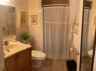 6820 NW 14th Ct, Pompano Beach, FL 33063