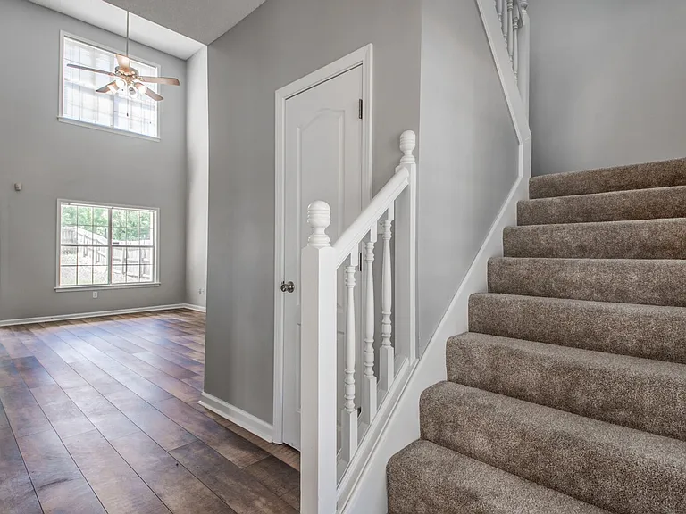 9461 Hickory Dr — Photo 6